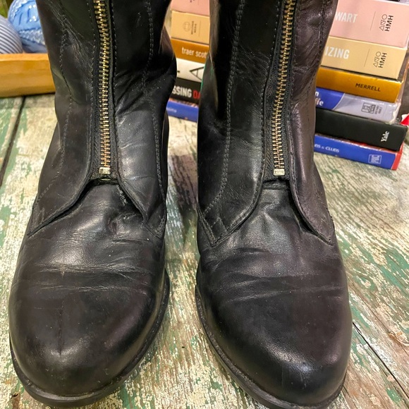 ariat volant front zip